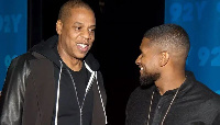 Muimbaji Usher Raymond akiwa na Jay Z