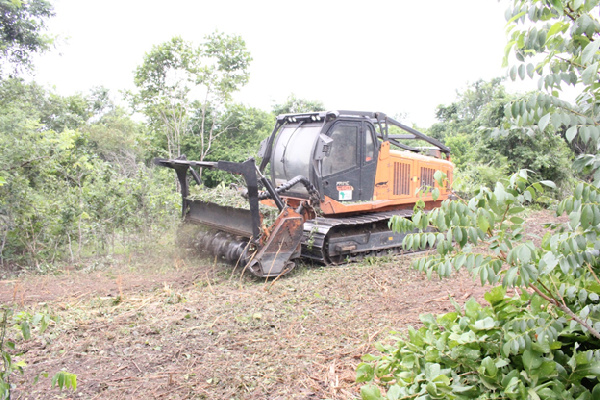 Bulldozer likisafisha  njia ya data za mitetemo