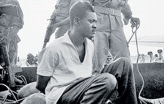 MAUAJI YA LUMUMBA 1961: Lumumba akamatwa baada ya kutoroka, ateswa-8