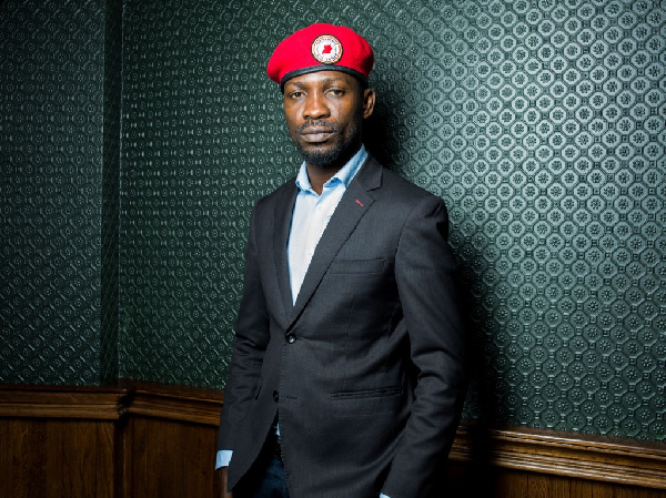 UGANDA: Bobi Wine aanza kunyanyuka