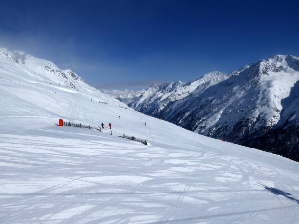 Watu sita wapotea wakicheza Skiing