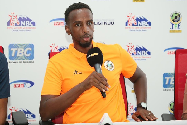 Taarifa kuhusu Azam FC kumtaka Kocha Moallin