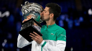 Novak Djokovic Beats Daniil Medvedev 7 5 6 2 6 2 To Win Ninth Australian Open Title At Melbourne Par