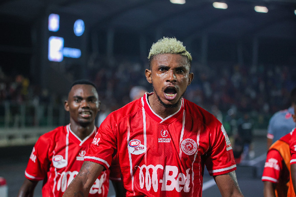 Kiungo wa Simba SC, Fabrice Ngoma