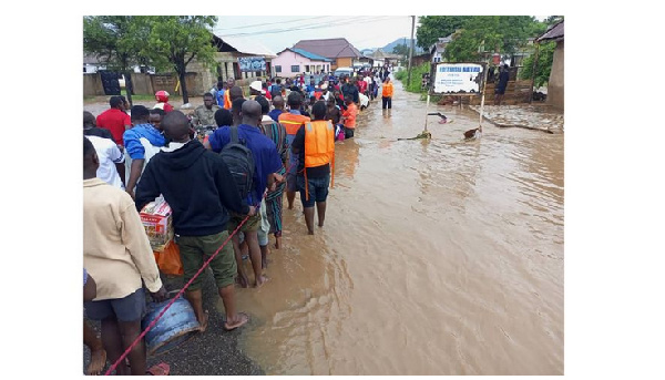 Mvua yatikisa Morogoro, wananchi wavushwa kwa kamba