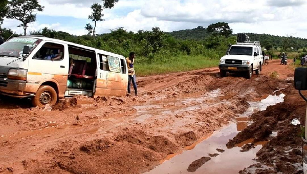 Bunge lataka barabara hii ijengwe kwa dharura