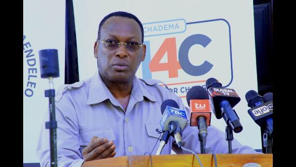 Makundi yamchukulia Mbowe fomu kuwania uenyekiti Chadema