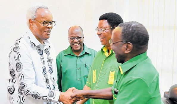 Wapinzani watema nyongo Lowassa kuhama wamchambua