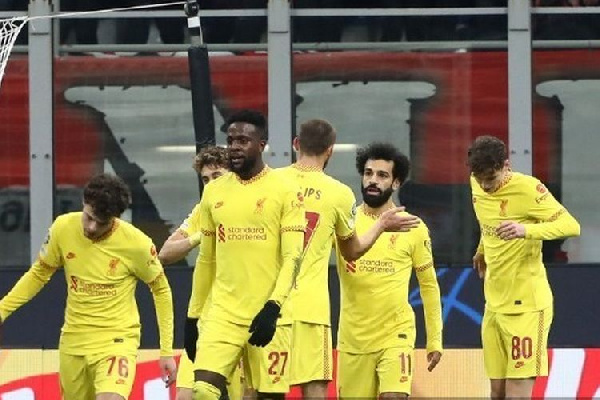 Wachezaji wa Liver wakishangilia goli la Salah dhidi ya Milan