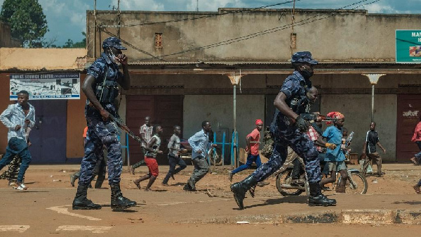 Wabunge wa upinzani Uganda wafikishwa Kortin tuhuma za mauaji