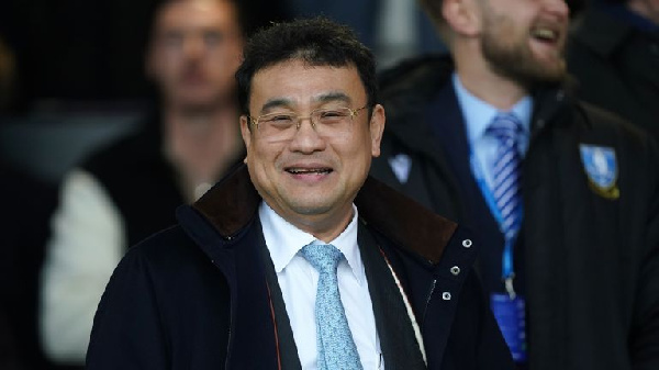 Mmiliki wa klabu ya Sheffield Wednesday, Dejphon Chansiri