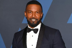 Jamie Foxx Bado Amelazwa Hospitali