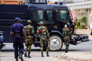 Wachungaji Wanaswa Na Sare Za Jeshi Angola