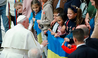 Papa Francis awaambia waumini washikamane na Ukraine