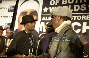 Gettyimages 104995744 R. Kelly Amkingia Kifua Diddy