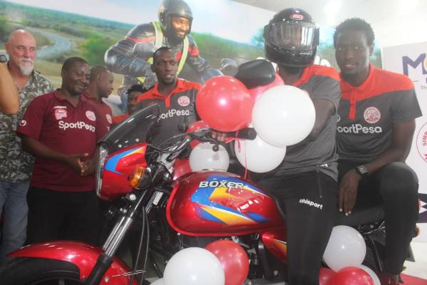 Mo Dewji atimiza ahadi ya bodaboda kwa wachezaji Simba