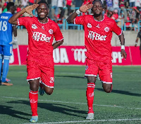 Moses Phiri kujivisha kitanzi Simba SC