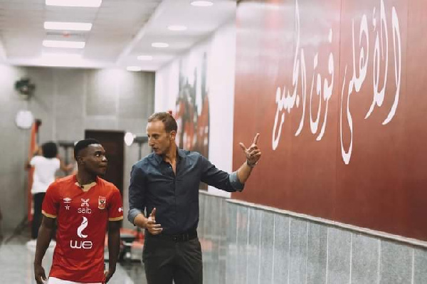 Luis Miquissone akioneshwa maeneo ya Klabu ya Al Ahly