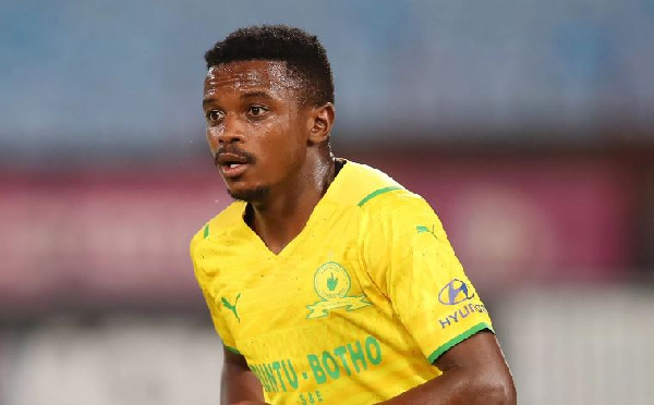 Kiungo wa Mamelodi Sundowns na Timu ya Afrika Kusini, Teboho Mokoena