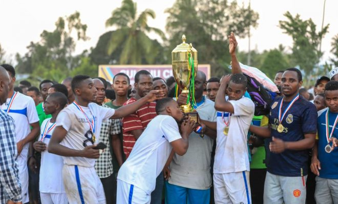 Picha: Wabunge Salim, Mwana FA na Haji Manara fainali ya Suluhu Cup 2021