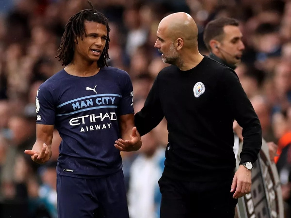 Pep Guardiola ampa maua yake Nathan Ake