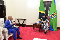 Rais Samia akutana na Rais wa CAF