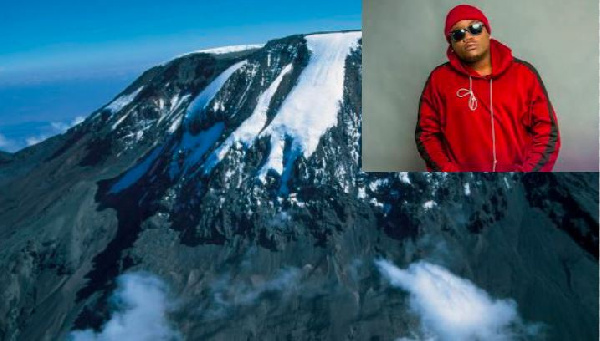 Dully na Mlima Kilimanjaro.