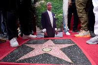 Tupac Shakur apokea tuzo ya Hollywood Walk of Fame