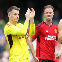 John Evans, Tom Heaton kupewa Mikataba mipya Man United