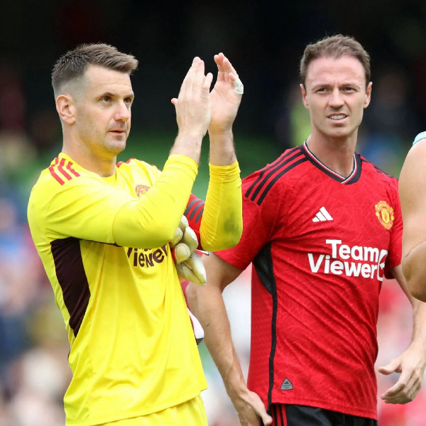 John Evans, Tom Heaton kupewa Mikataba mipya Man United