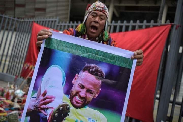 Waganga wa Peru wakomaa na Neymar mchana kweupe