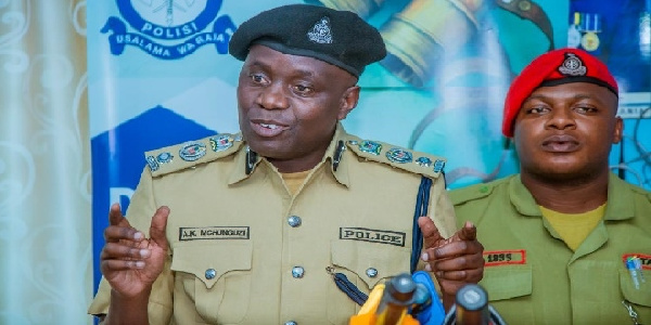 Kamanda wa Polisi wa Mkoa wa Tanga, Almachius Muchunguzi.