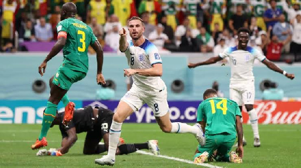 Kiungo wa England, Henderson akiwaacha Senegal hoi baada ya kufunga bao la kwanza