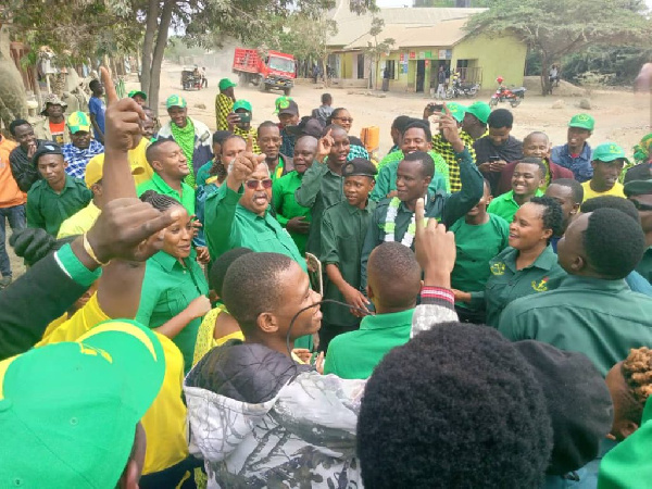 Mwenyekiti UVCCM: Vijana msiwe vikaragosi wa wanasiasa