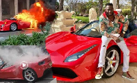 Taharuki yaibuka!! Ferrari ya Ginimbi yataka kuwaka moto wakati wakuaga Mwili wake