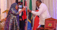 Rais Samia Suluhu amwacha Uhuru akivunja mbavu baada ya maneno matamu