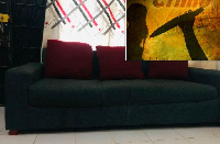 Amuua mkewe kisa kalala kwenye sofa