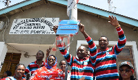 Vijana Chadema wamchukulia Mbowe fomu agombee uenyekiti