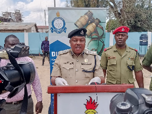 Wafanyakazi Wawili Wa TRA Washikiliwa Na Polisi Iringa