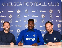 Klabu ya Chelsea imekamilisha usajili wa mlinzi Benoît Badiashile