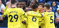 Chelsea wakishangilia moja ya magoli yao dhidi ya Leicester