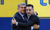 Laporta ampa uhakika Xavi