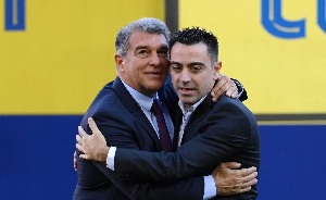 Xavi And Laporta