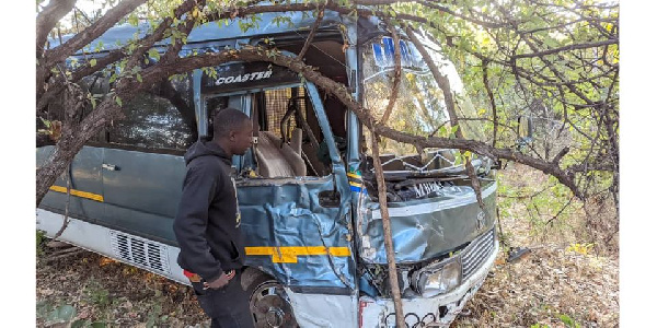 Wanne wajeruhiwa ajali iliyohusisha basi, Coaster na Lori Mbeya