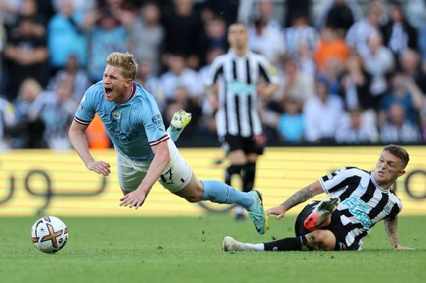 Trippier vs De Bruyne