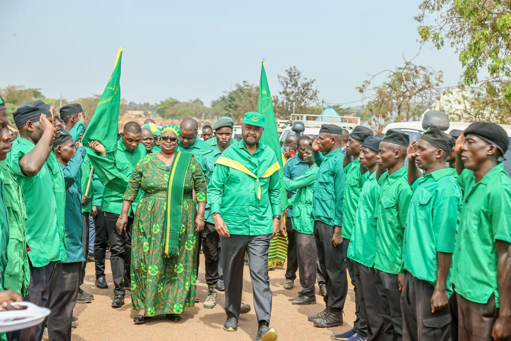 Kinana akerwa kusuasua ujenzi barabara Kigoma- Kagera