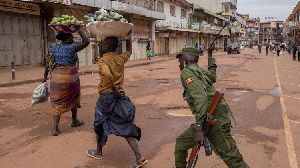 Waziri Ataka Bunge Kupitisha Mswada Watu Maskini Kucharazwa Viboko