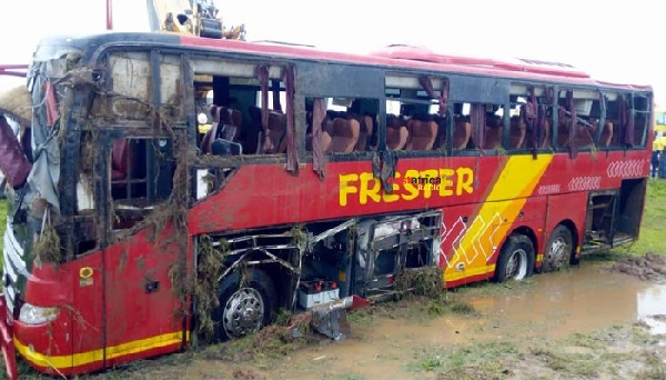 Ajali ya Bus dereva akimbia, mtoto afariki, 23 wajeruhiwa