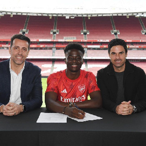 Bukayo Saka Neare