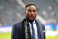 Jay Jay Okocha anogesha mjadala ishu ya uraia pacha